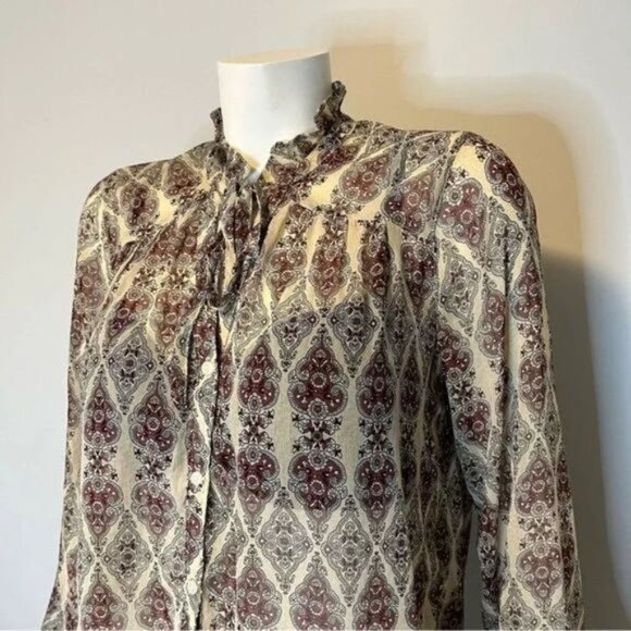 Hollister floral print sheer blouse with ruffles neckline and tie front small - Picture 2 of 6